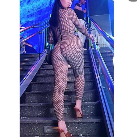 Sexy mesh full bodysuit - Picture 2 of 5